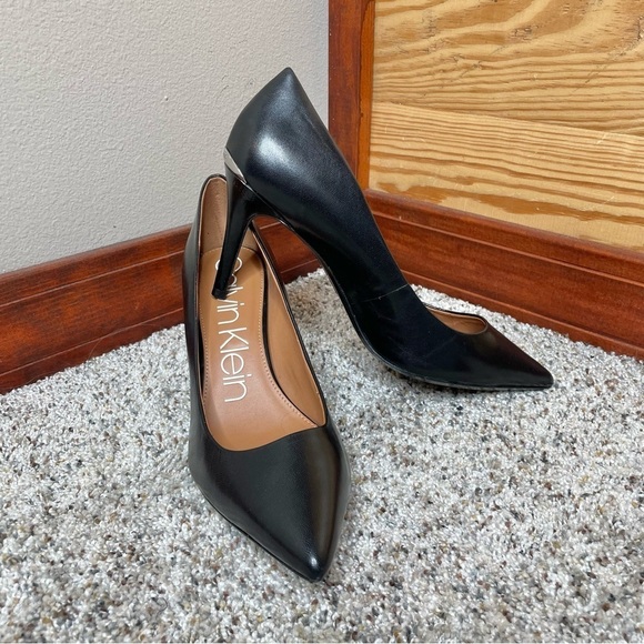 Calvin Klein Gayle Pump High Heels Shoes in Black Leather 10 - Picture 2 of 12